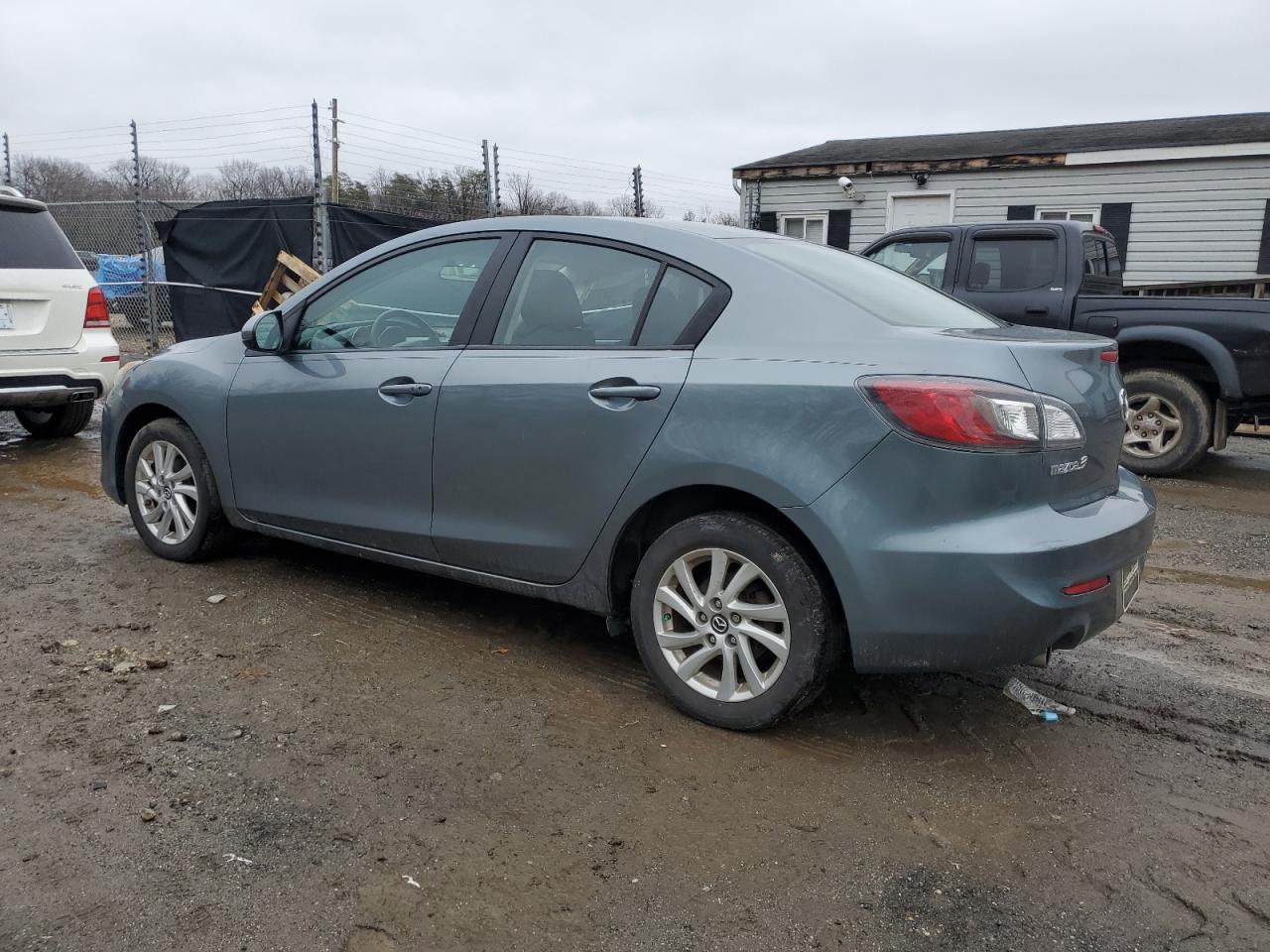 2013 MAZDA 3 I - Фото 2