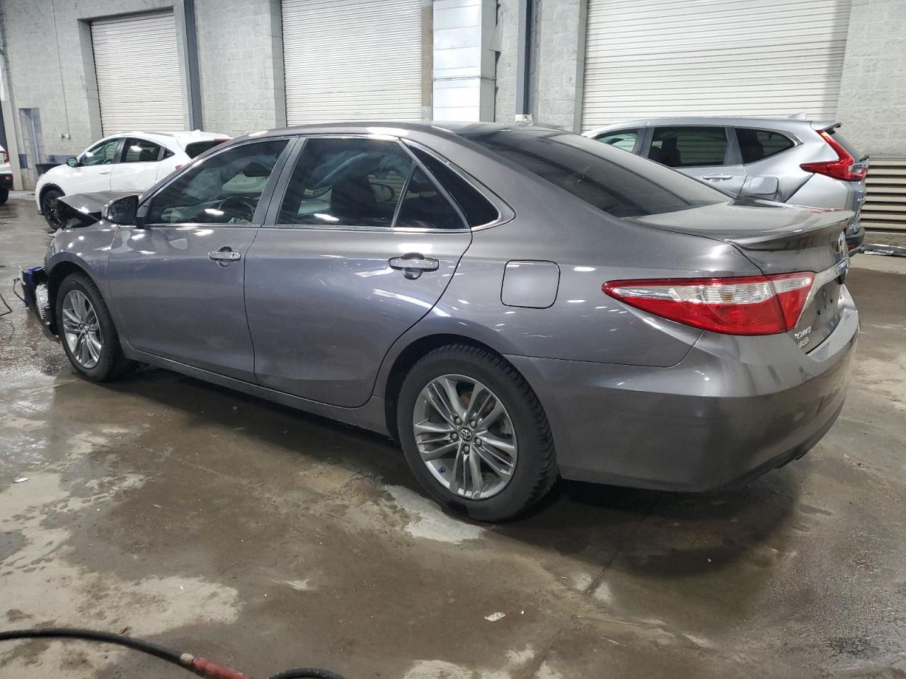2017 TOYOTA CAMRY LE - Фото 2
