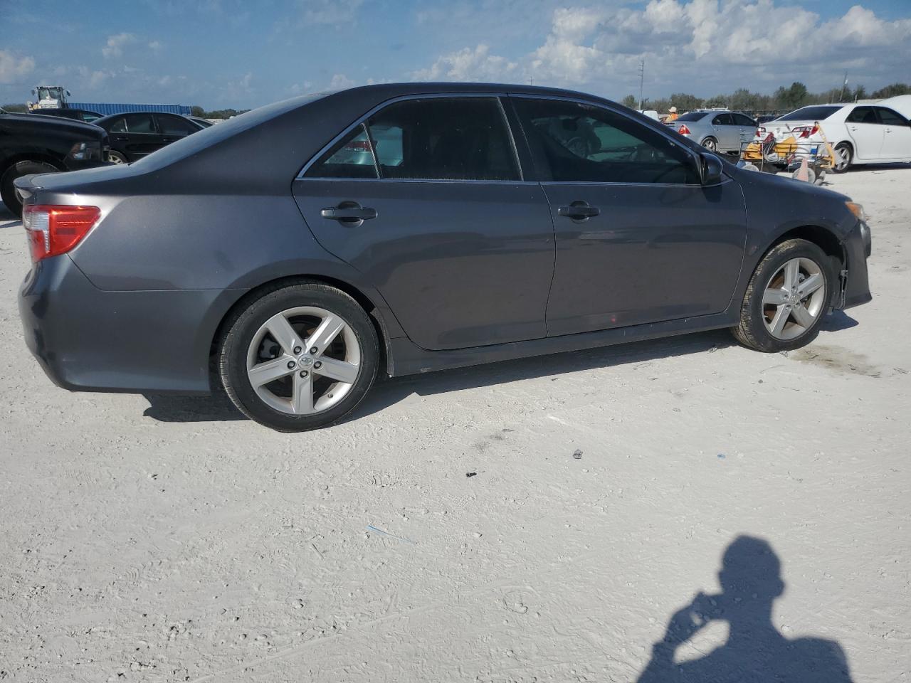2014 TOYOTA CAMRY L - Image 3
