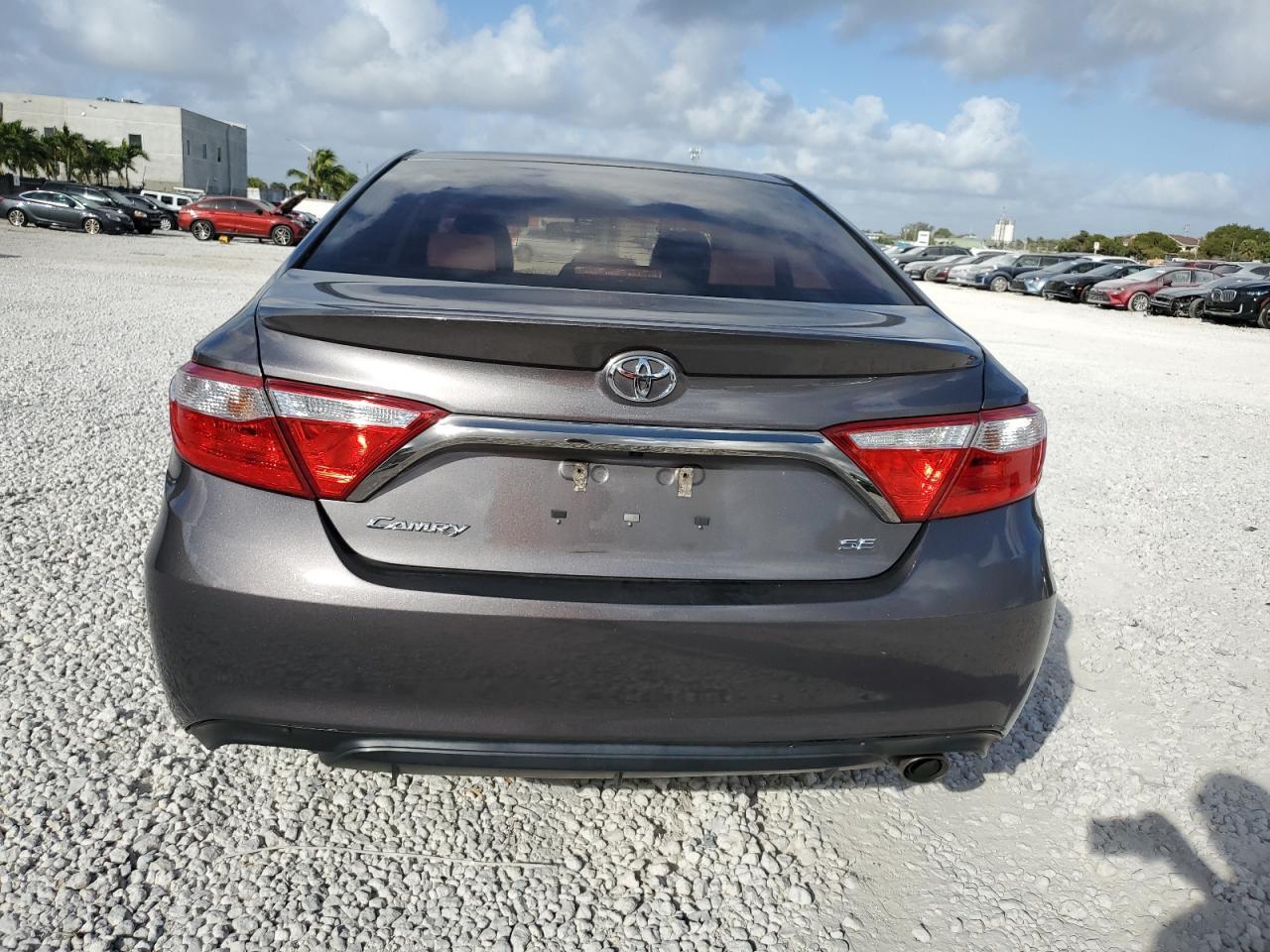 2016 TOYOTA CAMRY LE - Image 6