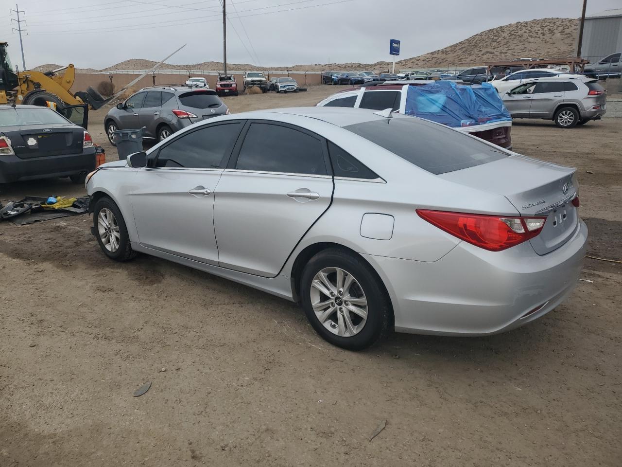 2013 HYUNDAI SONATA GLS - Image 2