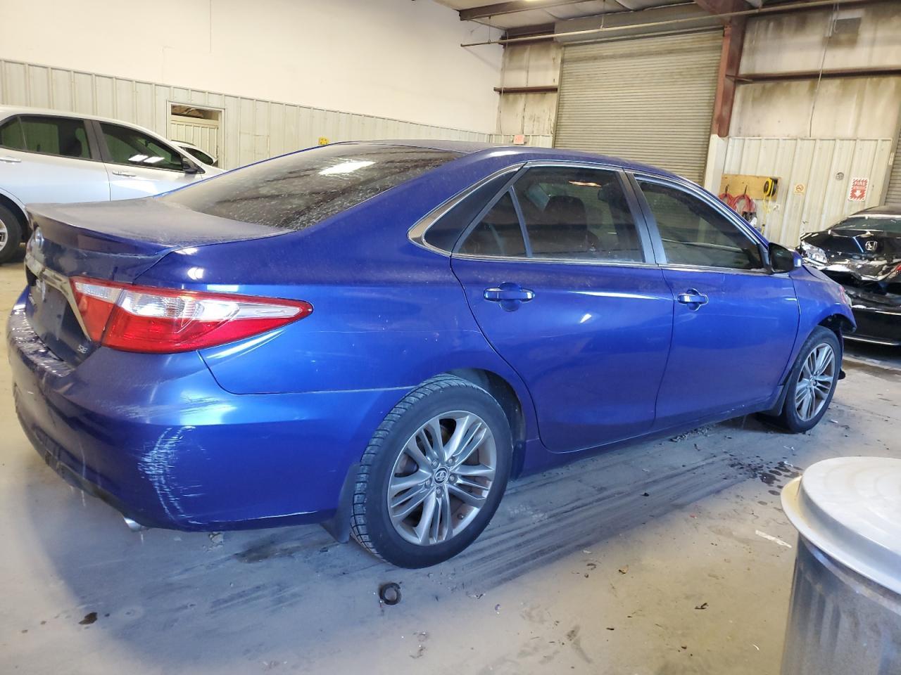 2015 TOYOTA CAMRY LE - Фото 3
