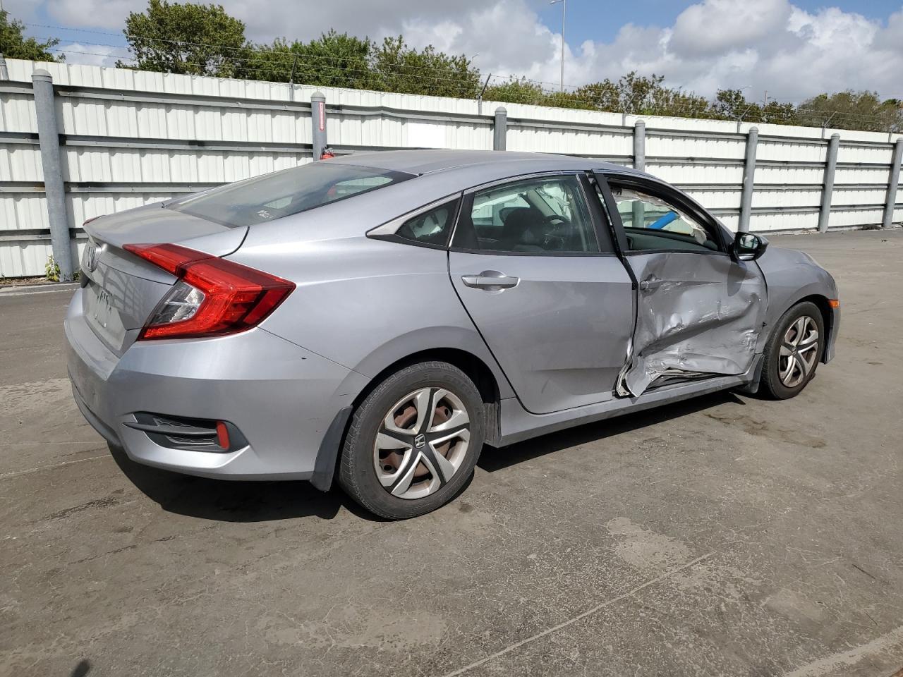 2017 HONDA CIVIC LX - Фото 3