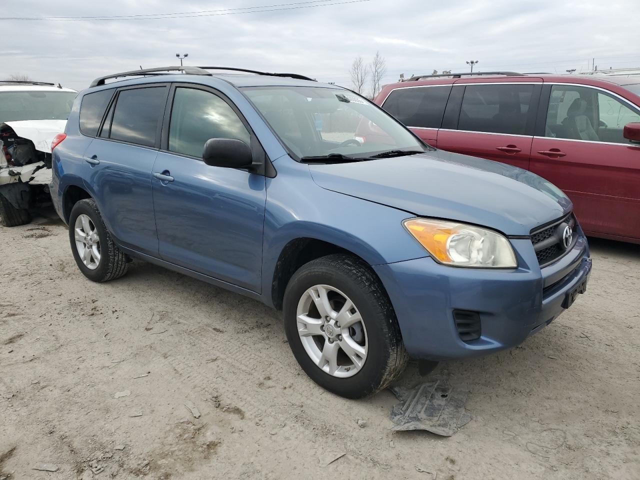 2011 TOYOTA RAV4 - Фото 4