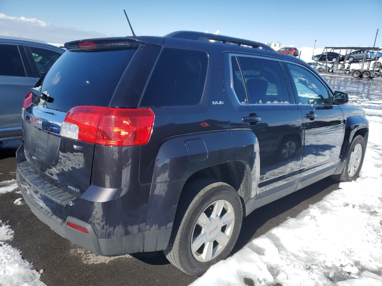 2013 GMC TERRAIN SL - Image 3
