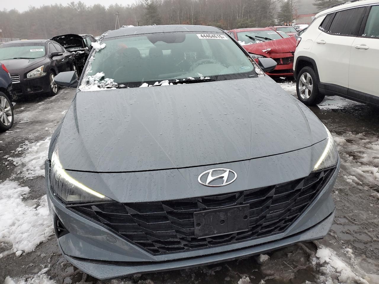 2023 HYUNDAI ELANTRA SE - Image 5