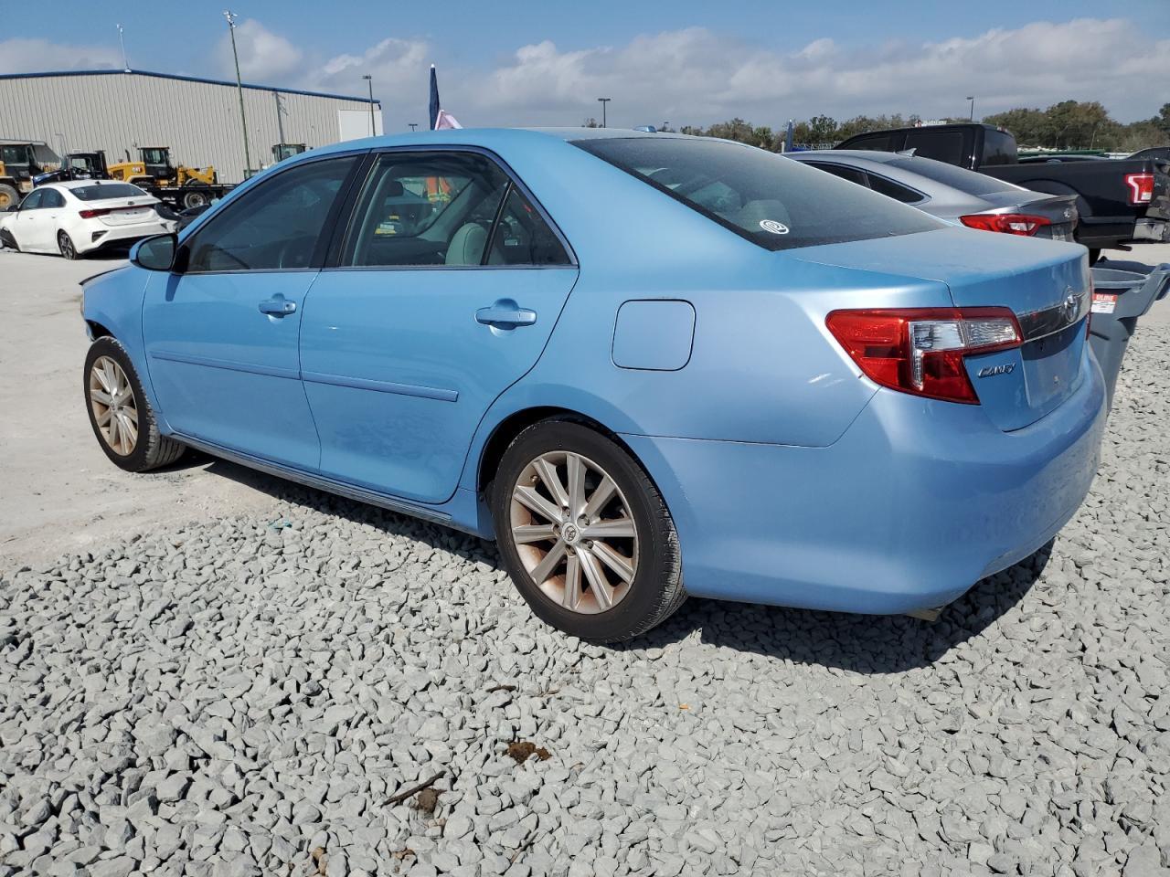 2012 TOYOTA CAMRY SE - Фото 2