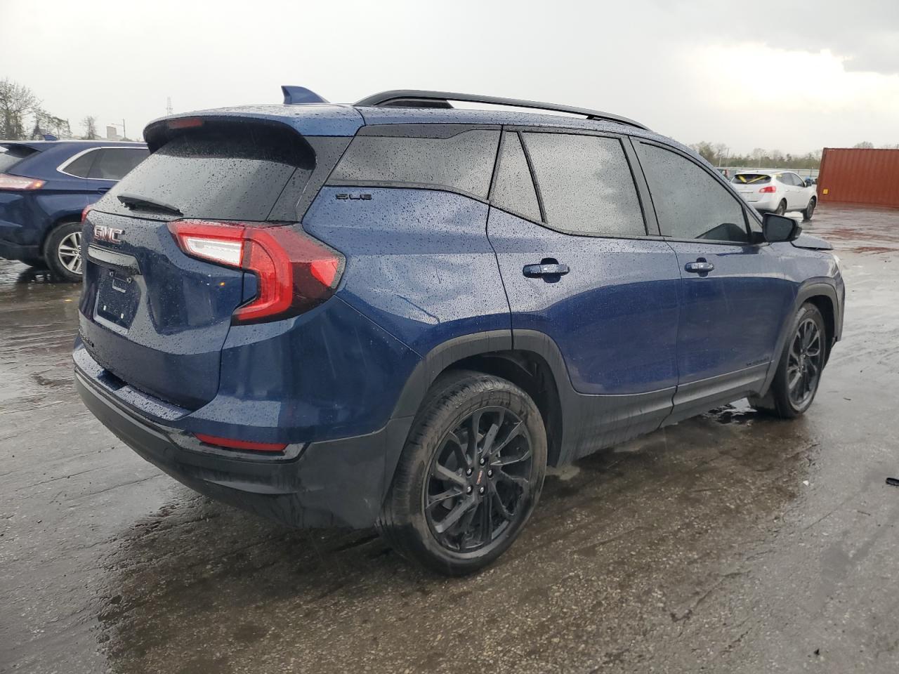 2023 GMC TERRAIN SL - Image 3