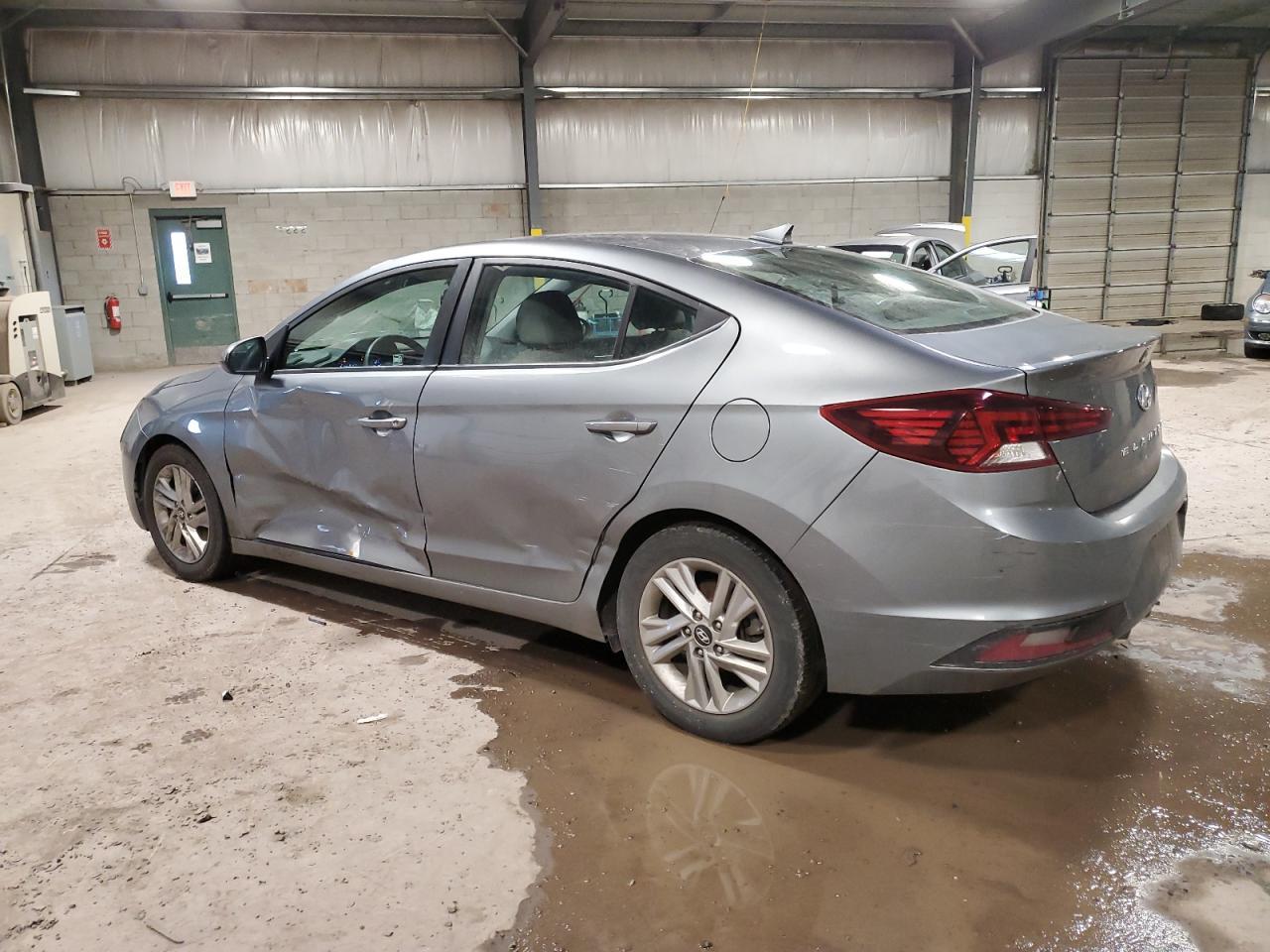 2019 HYUNDAI ELANTRA SE - Фото 2