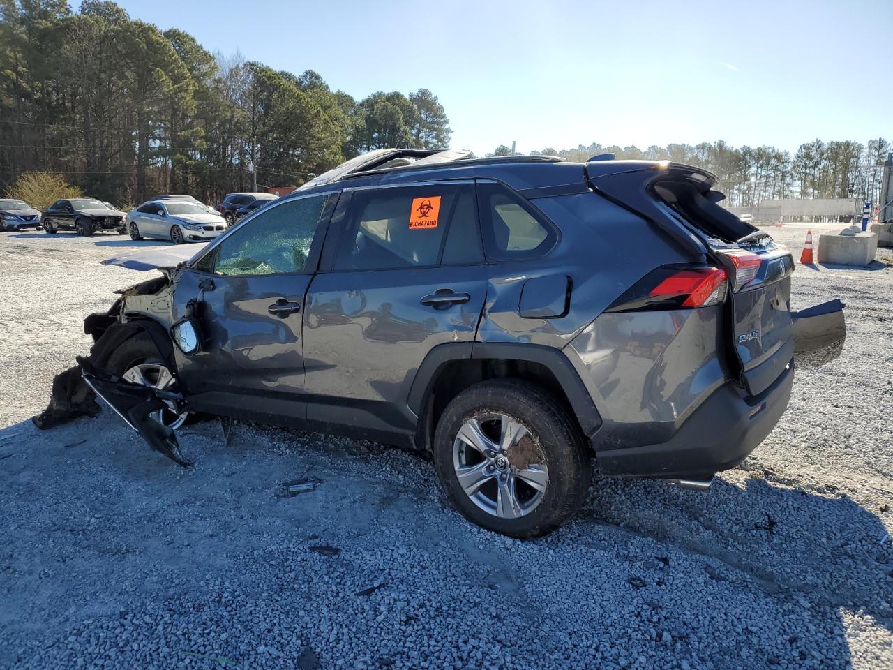 2022 TOYOTA RAV4 XLE - Фото 2