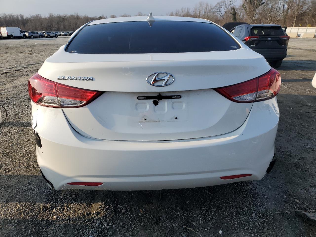 2013 HYUNDAI ELANTRA GL - Image 6