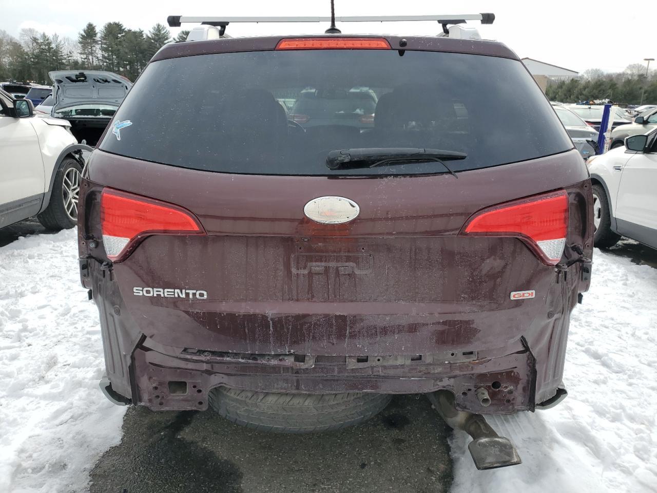 2014 KIA SORENTO LX - Image 6