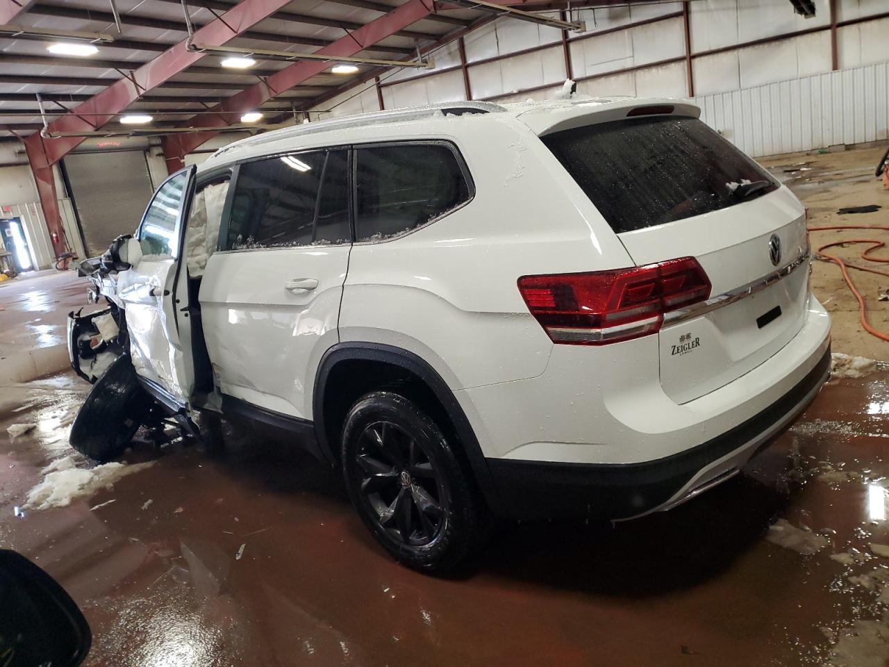 2019 VOLKSWAGEN ATLAS SE - Фото 2