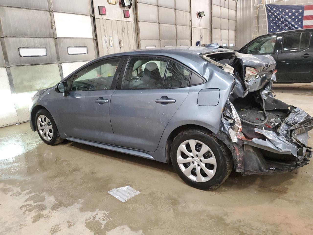 2022 TOYOTA COROLLA LE - Фото 2