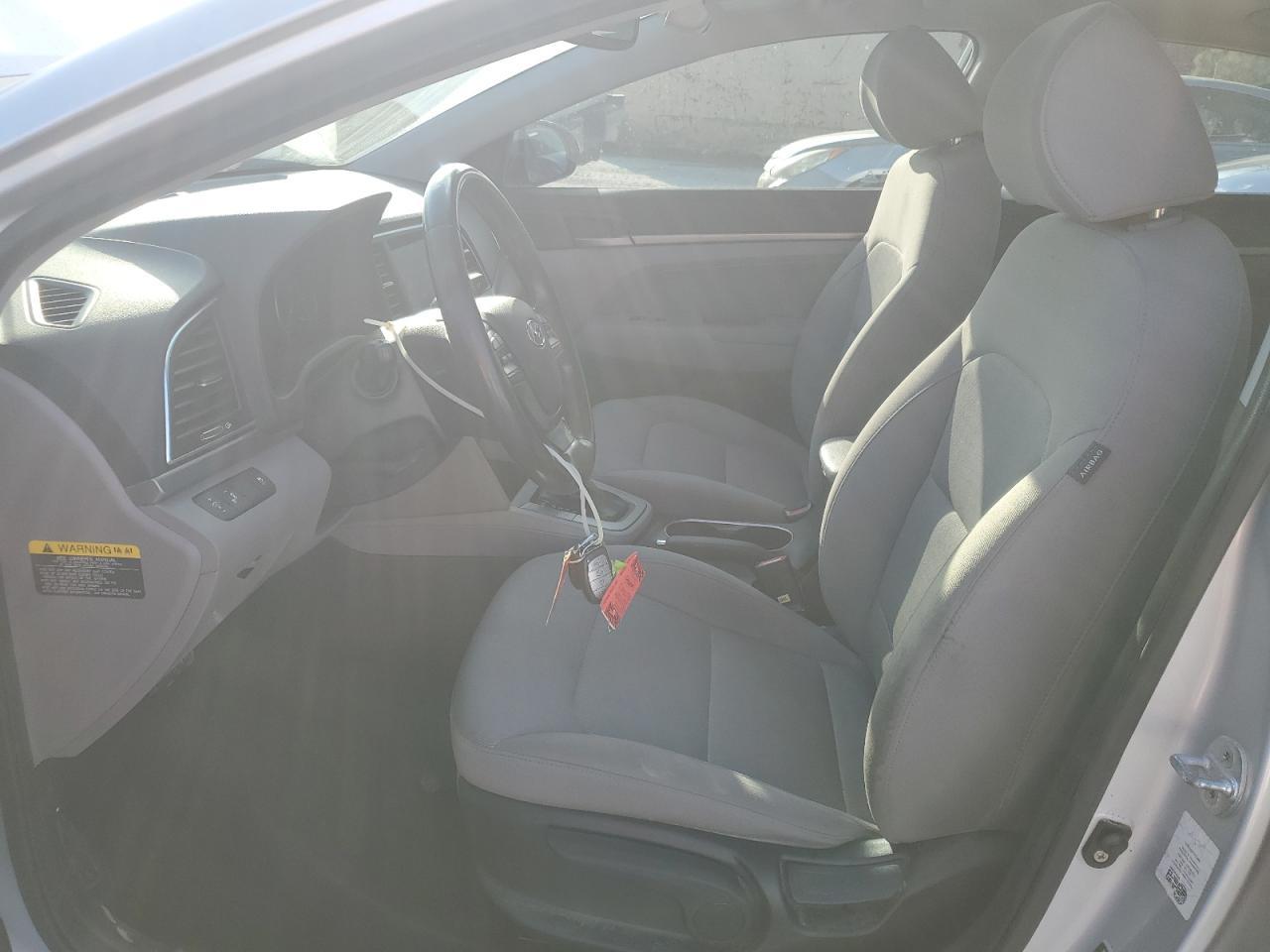 2018 HYUNDAI ELANTRA SE - Image 7