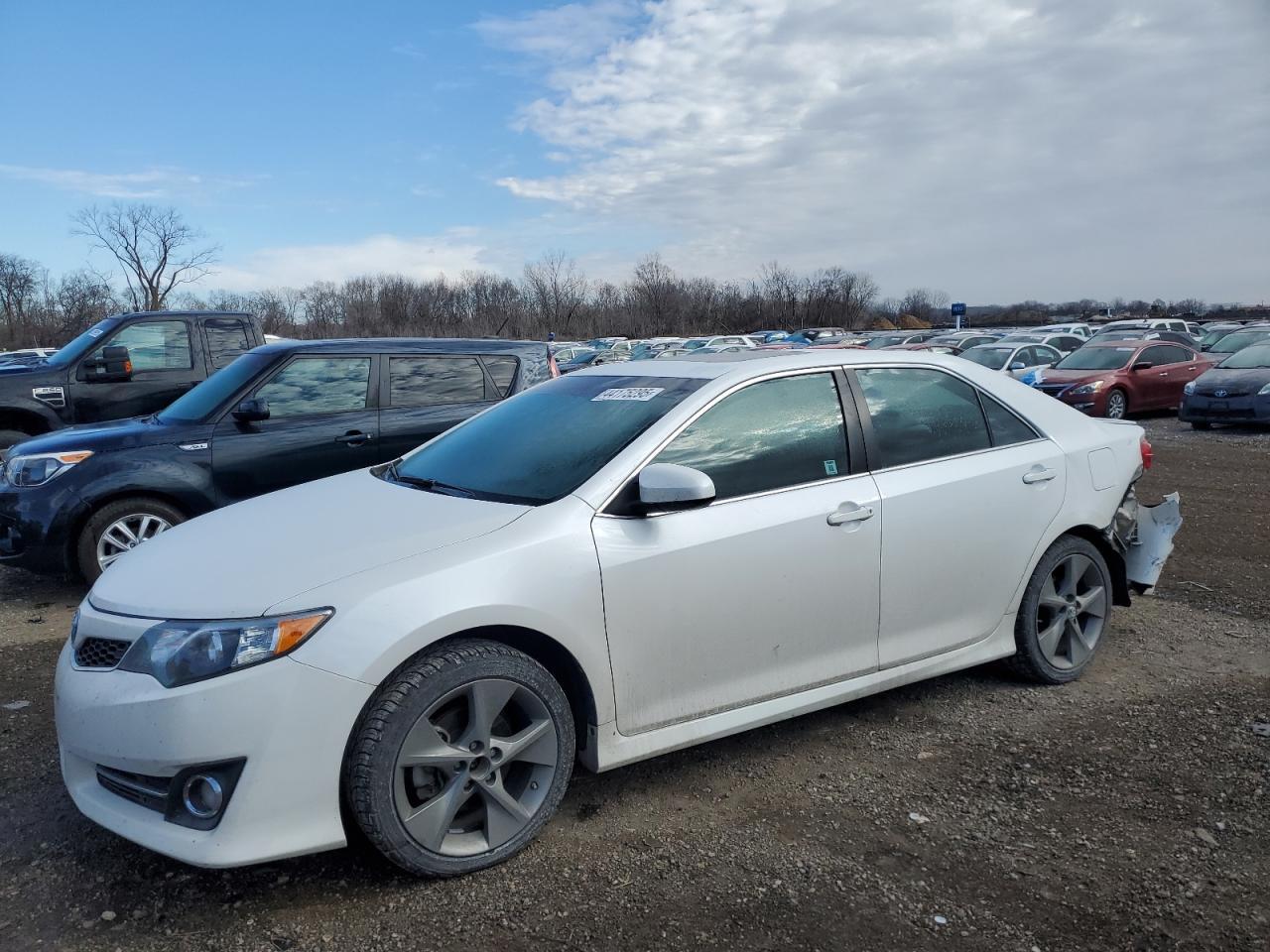 2014 TOYOTA CAMRY L