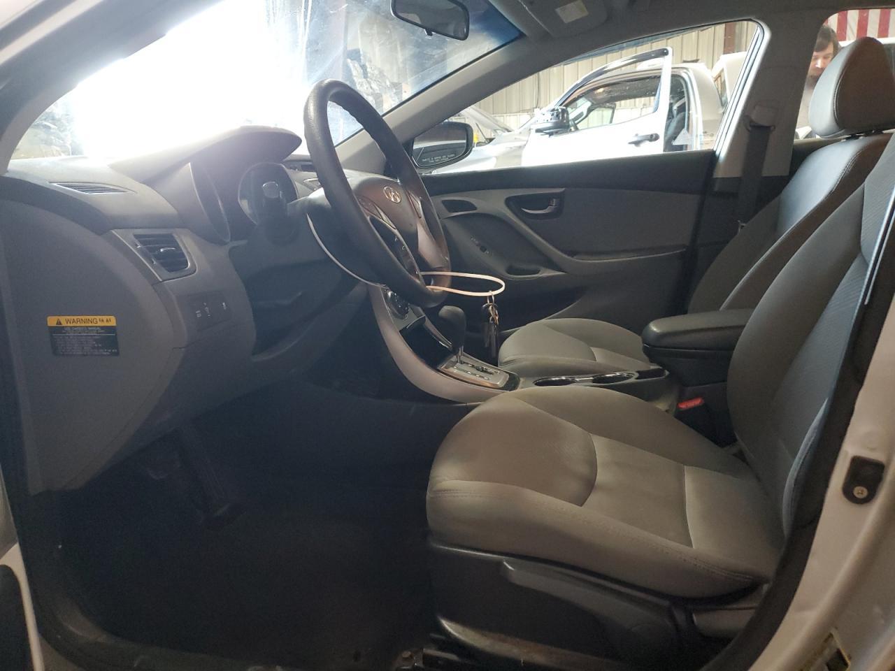 2013 HYUNDAI ELANTRA GL - Image 7