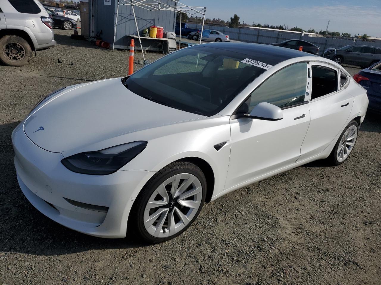 2021 TESLA MODEL 3