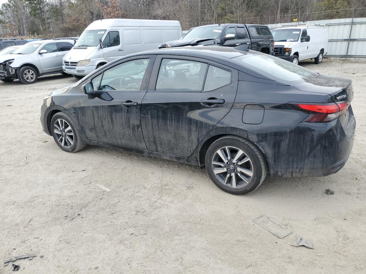 2021 NISSAN VERSA SV - Фото 2