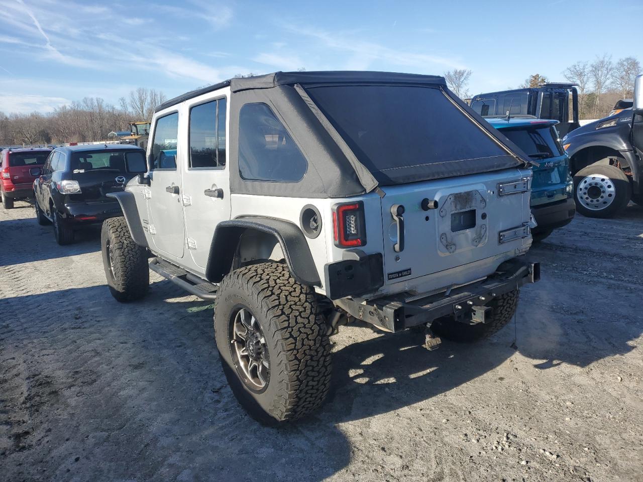 2012 JEEP WRANGLER U - Image 2