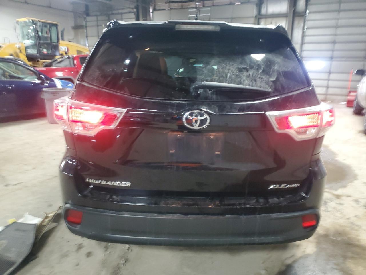 2015 TOYOTA HIGHLANDER - Фото 6