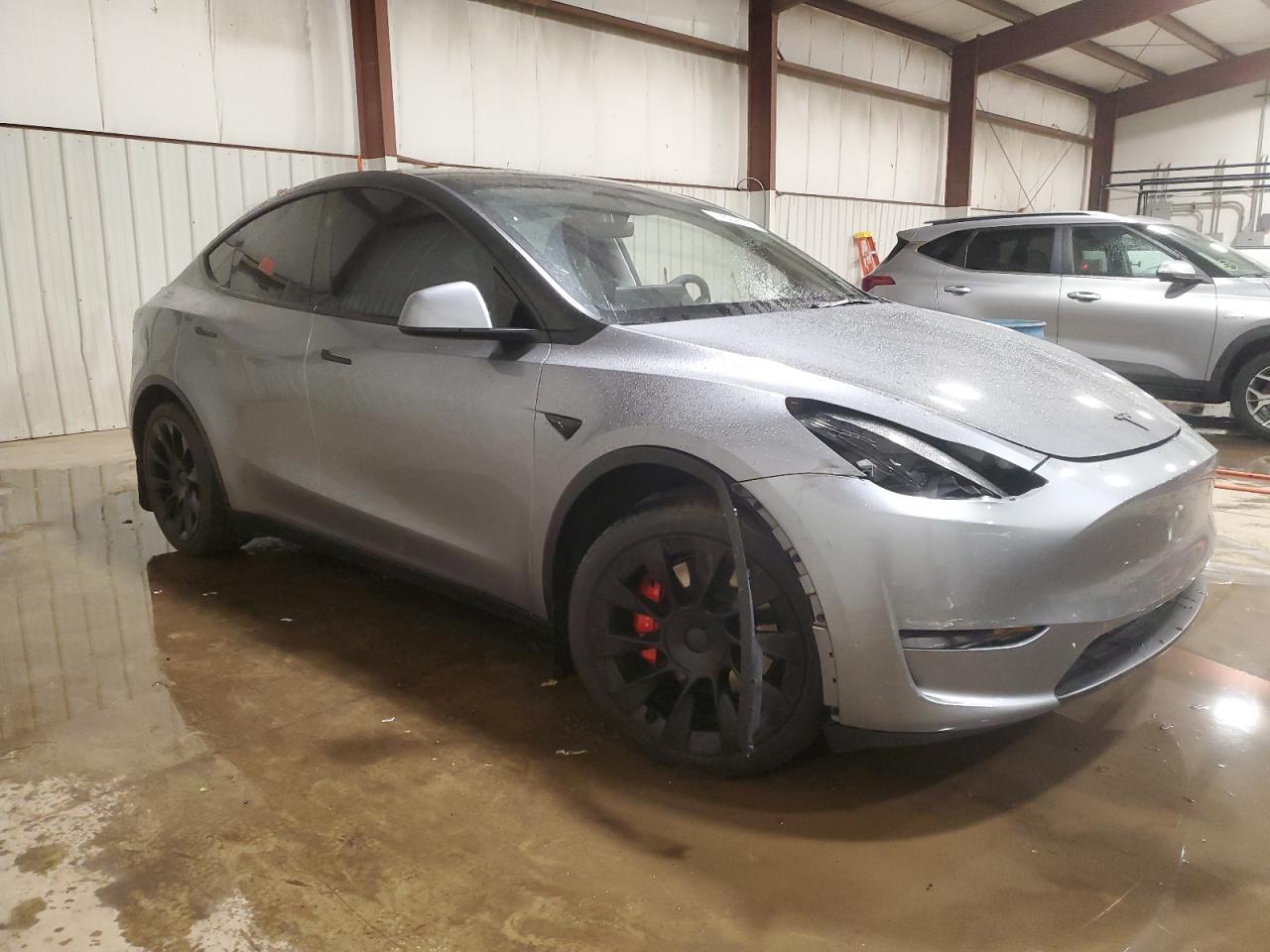 2025 TESLA MODEL Y - Image 4