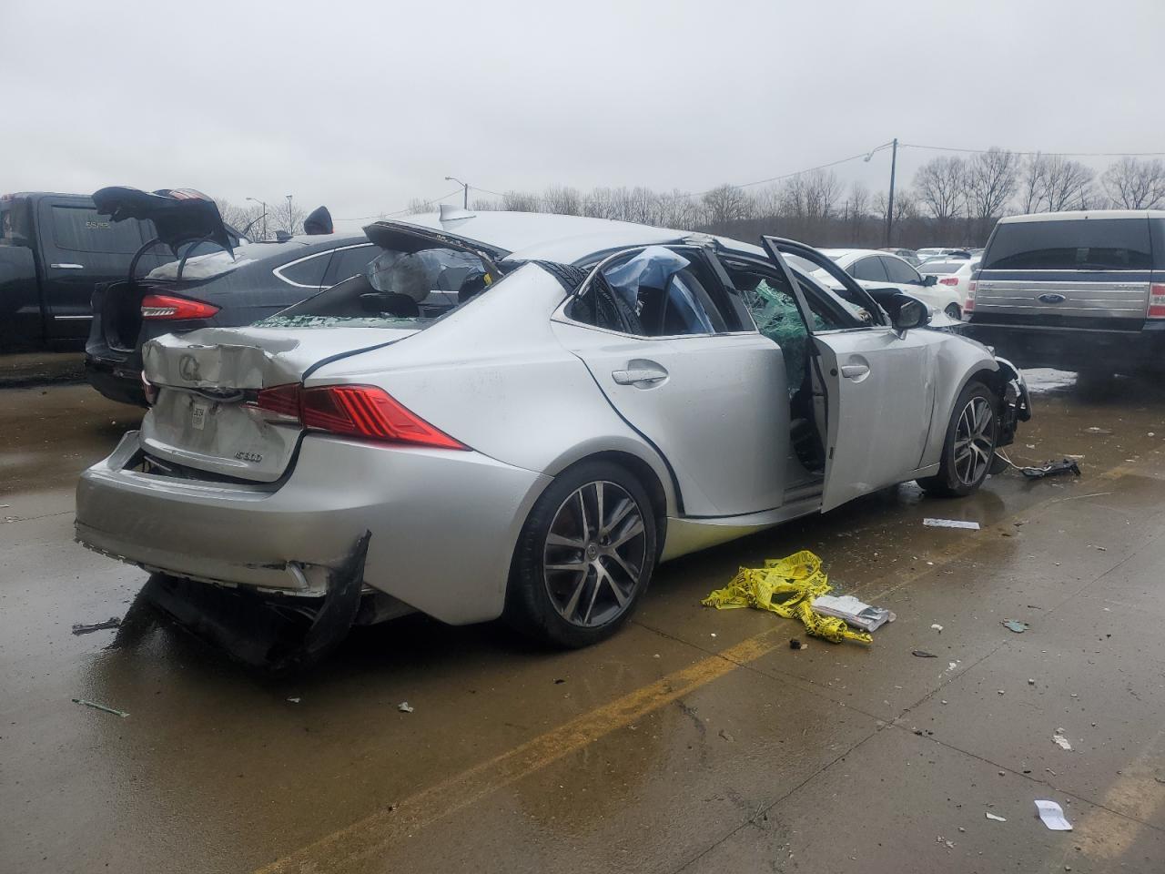 2019 LEXUS IS 300 - Фото 3