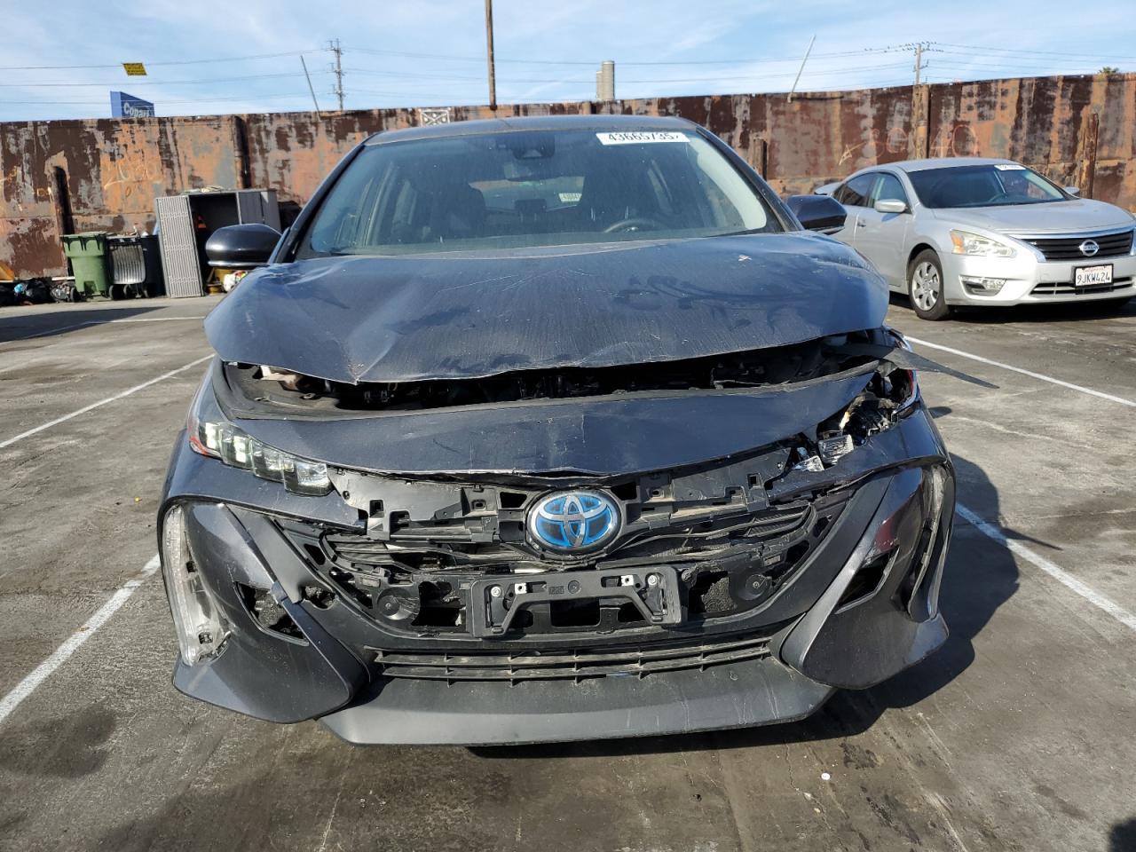 2022 TOYOTA PRIUS PRIM - Фото 5