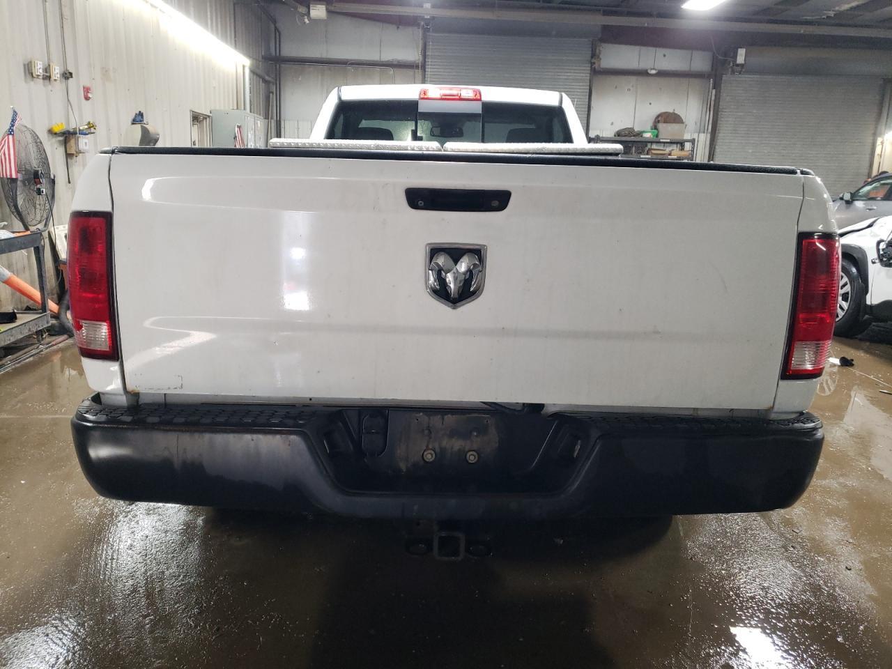 2014 RAM 1500 ST - Image 6