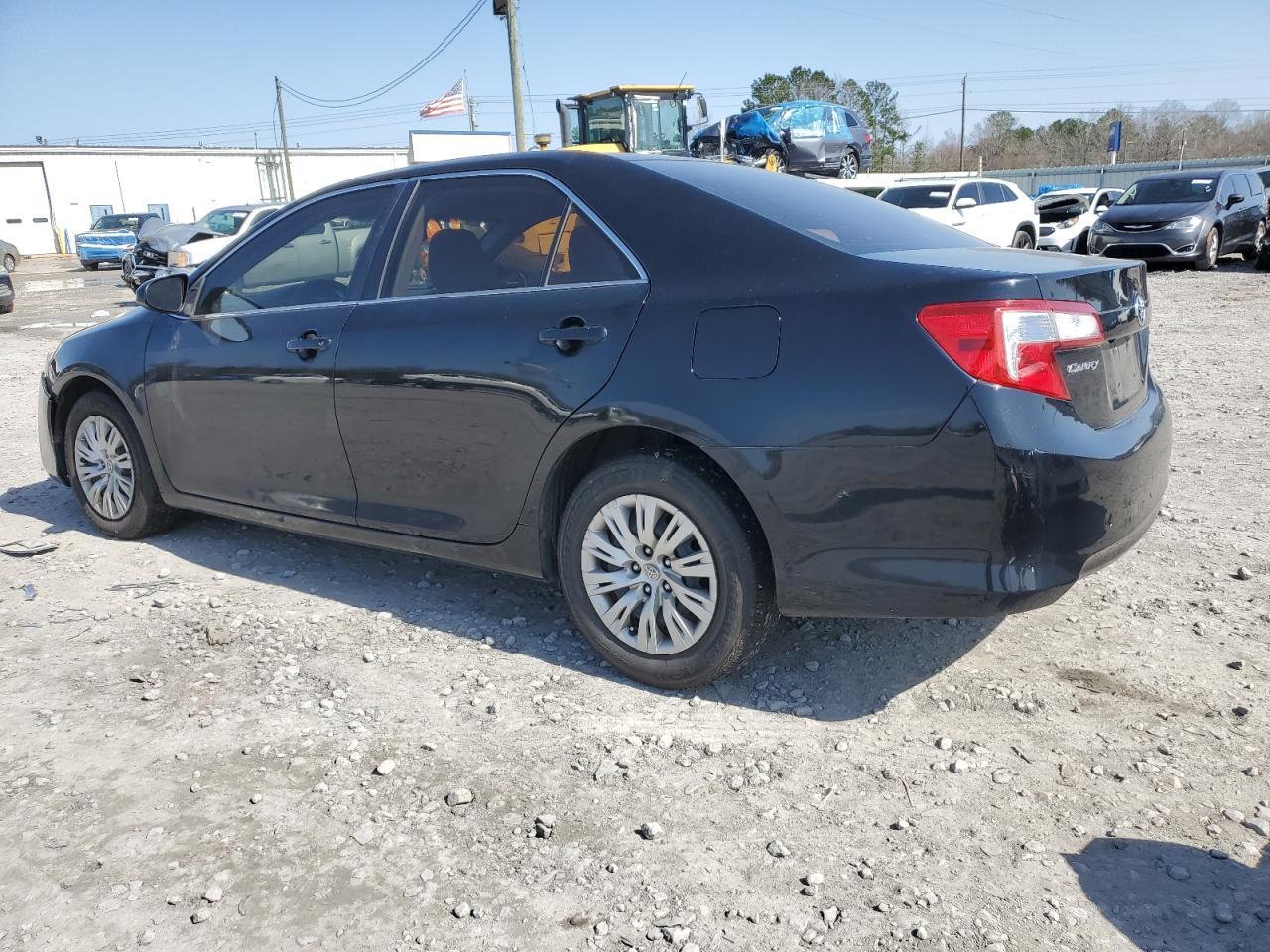 2014 TOYOTA CAMRY L - Фото 2