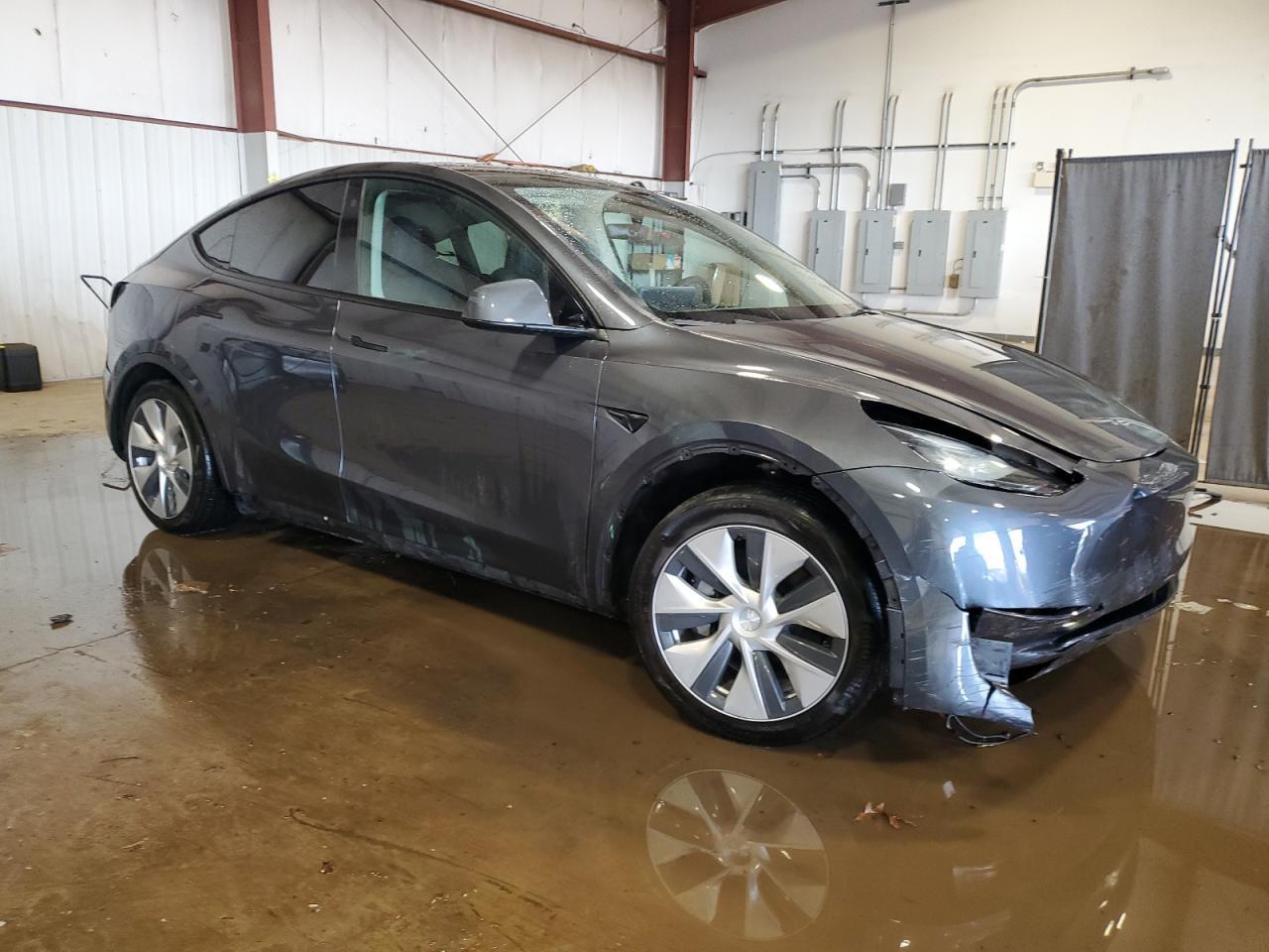 2023 TESLA MODEL Y - Image 4