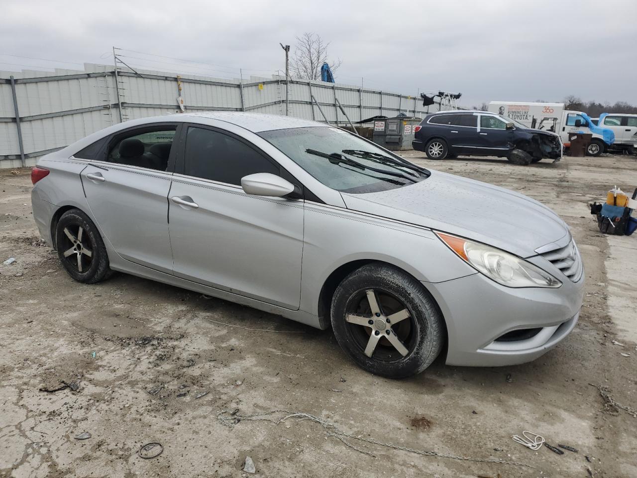 2011 HYUNDAI SONATA GLS - Image 4