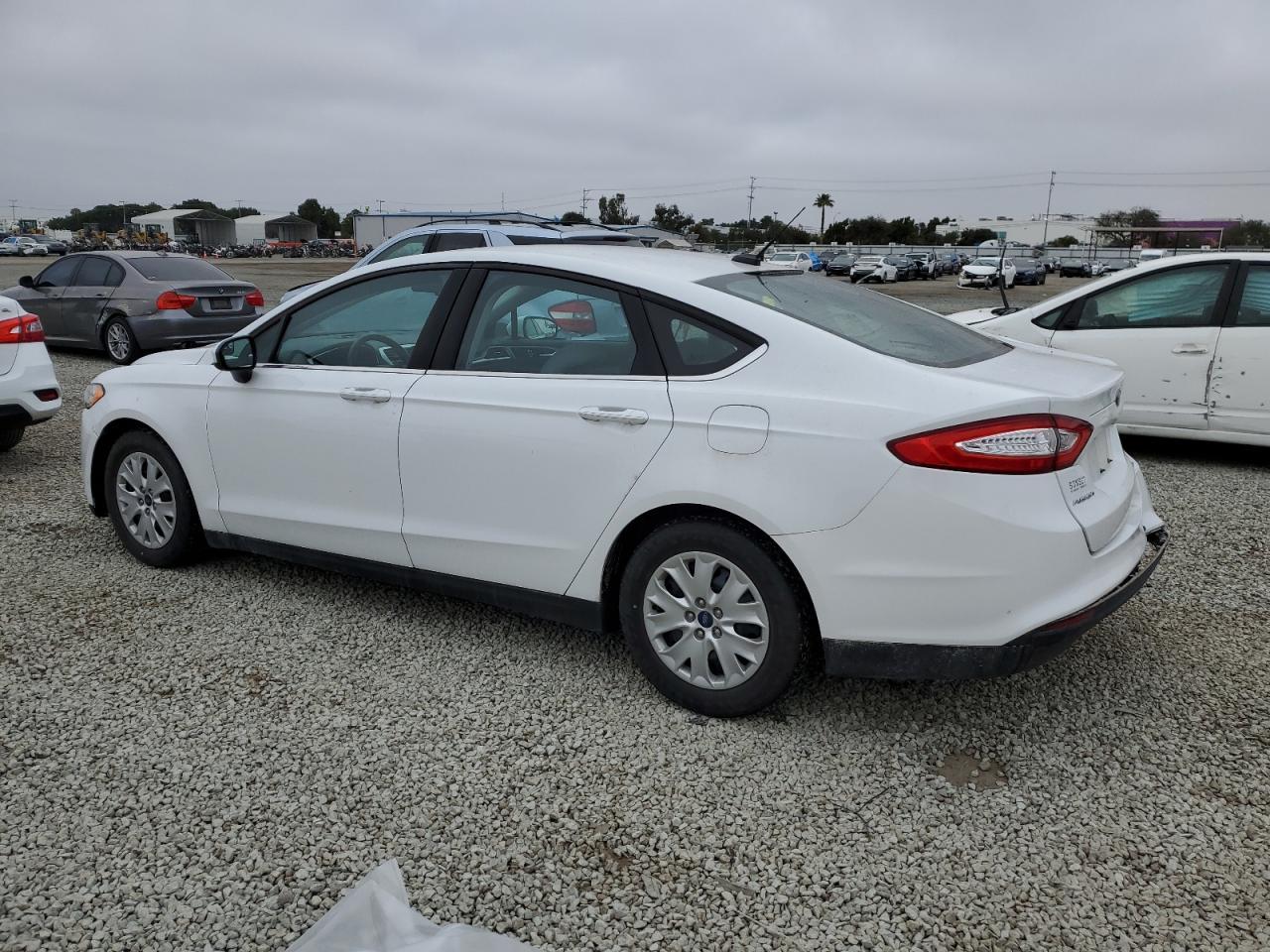 2013 FORD FUSION S - Image 2