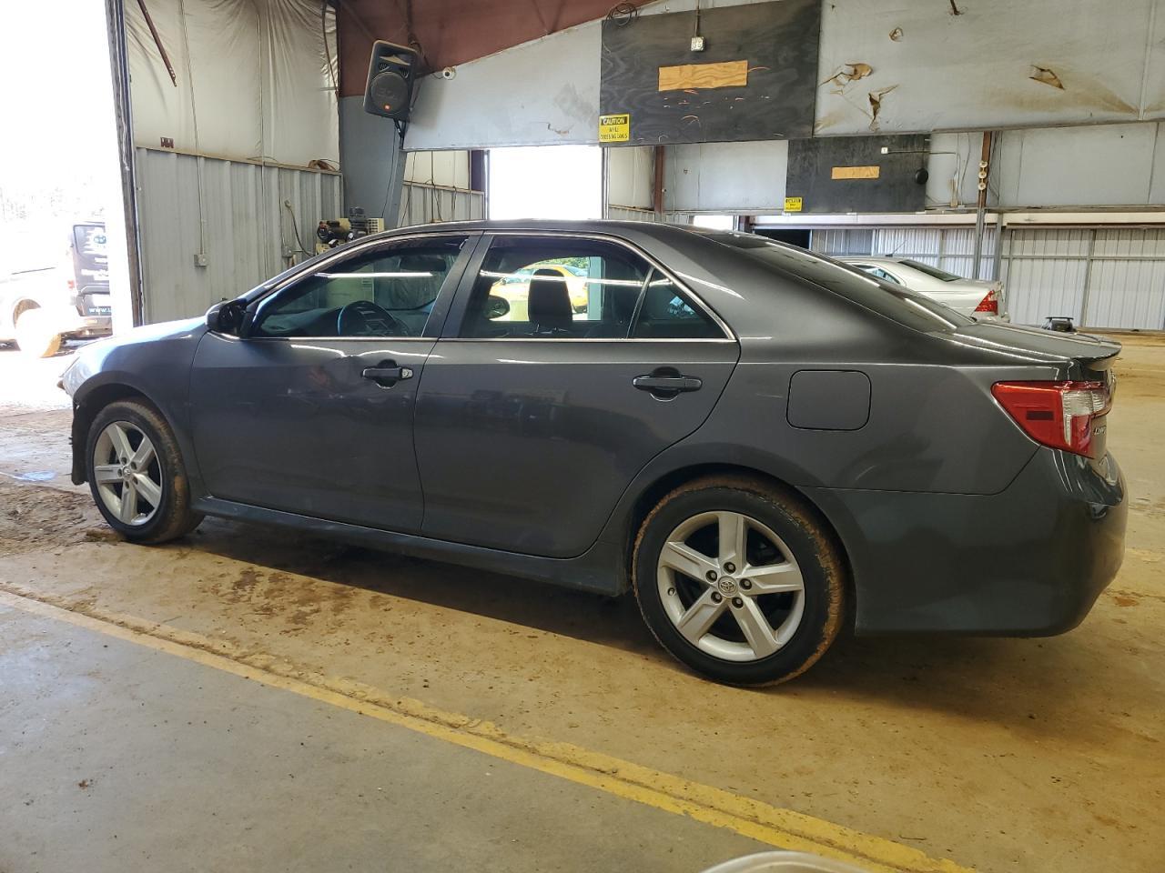 2013 TOYOTA CAMRY L - Фото 2