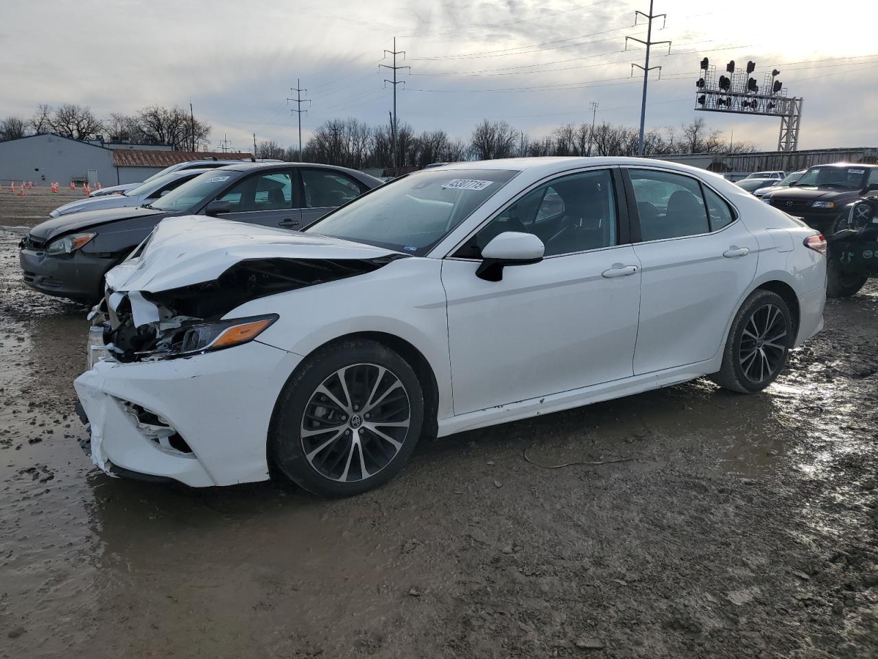 2020 TOYOTA CAMRY SE