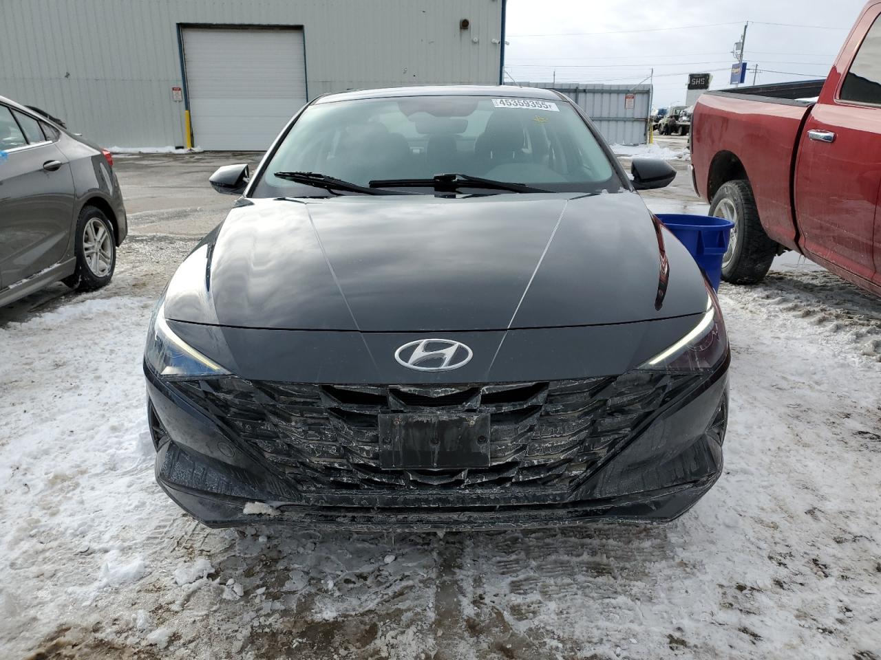 2023 HYUNDAI ELANTRA SE - Image 5