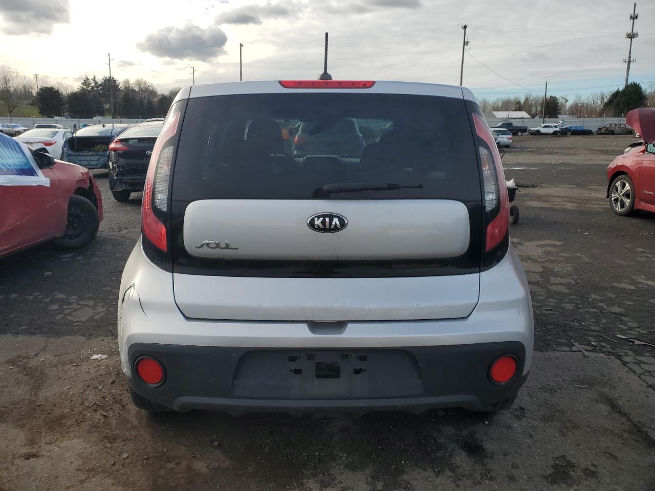 2017 KIA SOUL - Image 6