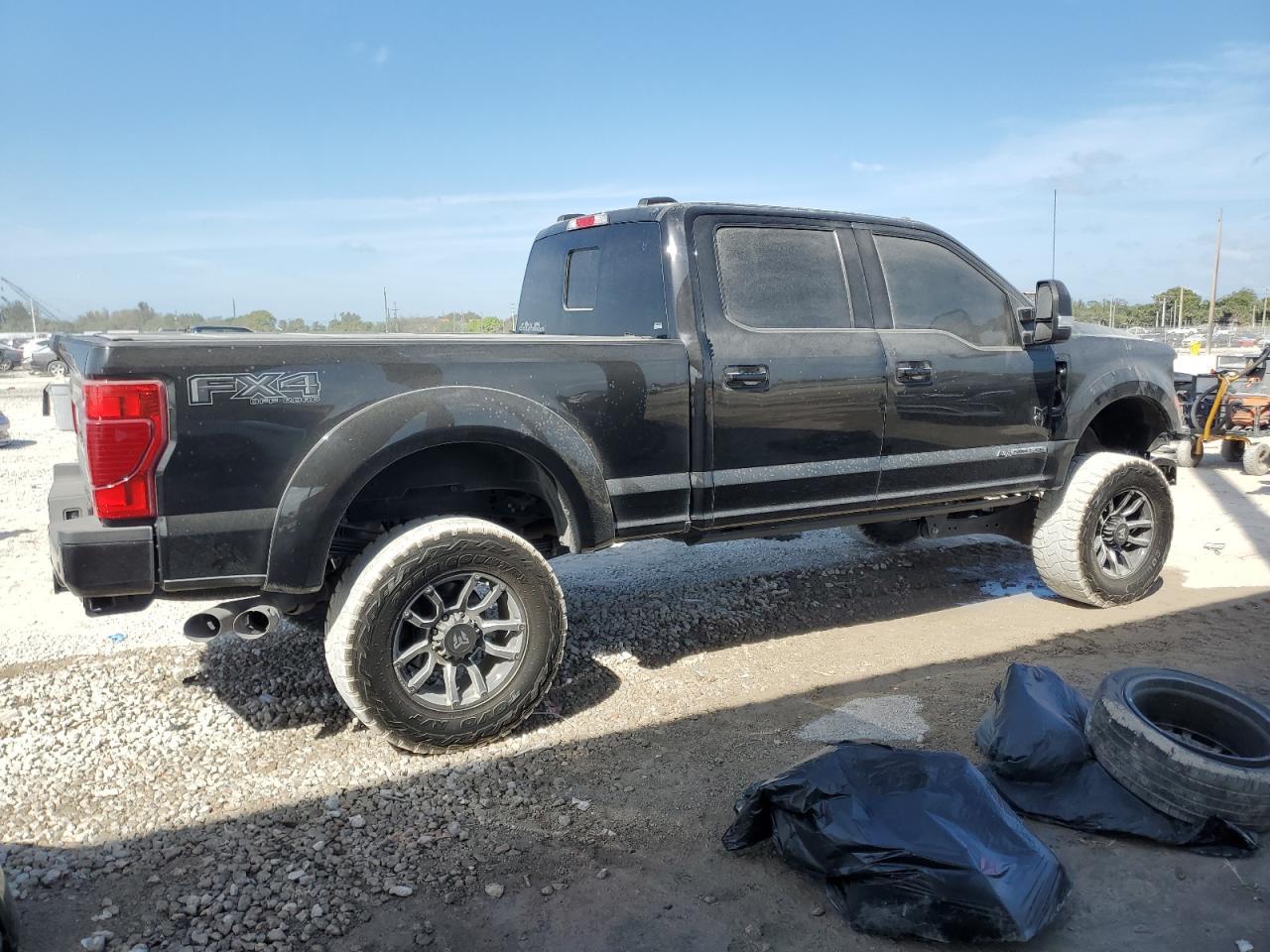 2022 FORD F250 SUPER - Image 3