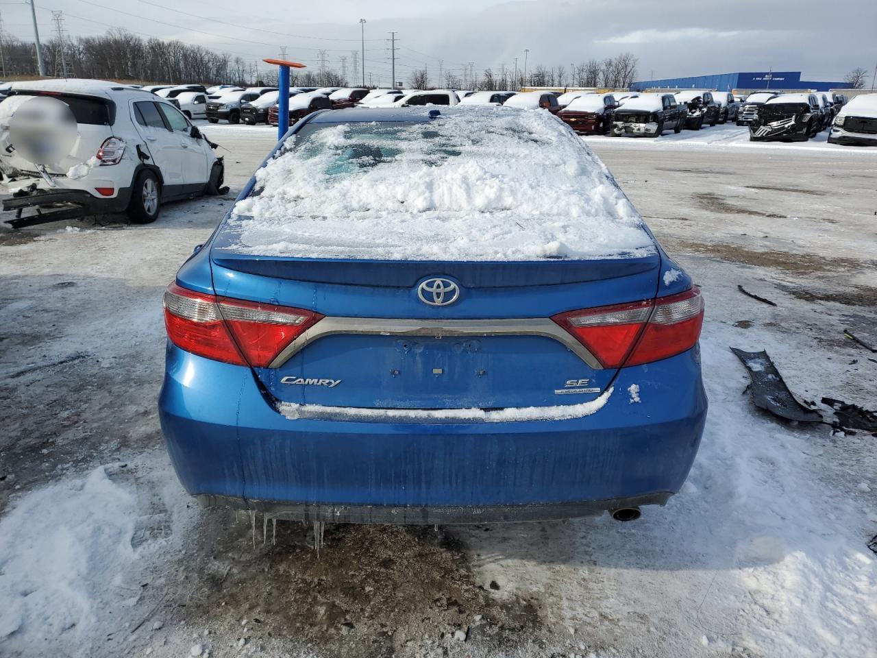 2016 TOYOTA CAMRY LE - Фото 6