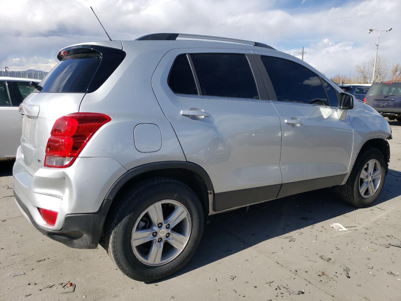 2019 CHEVROLET TRAX 1LT - Фото 3
