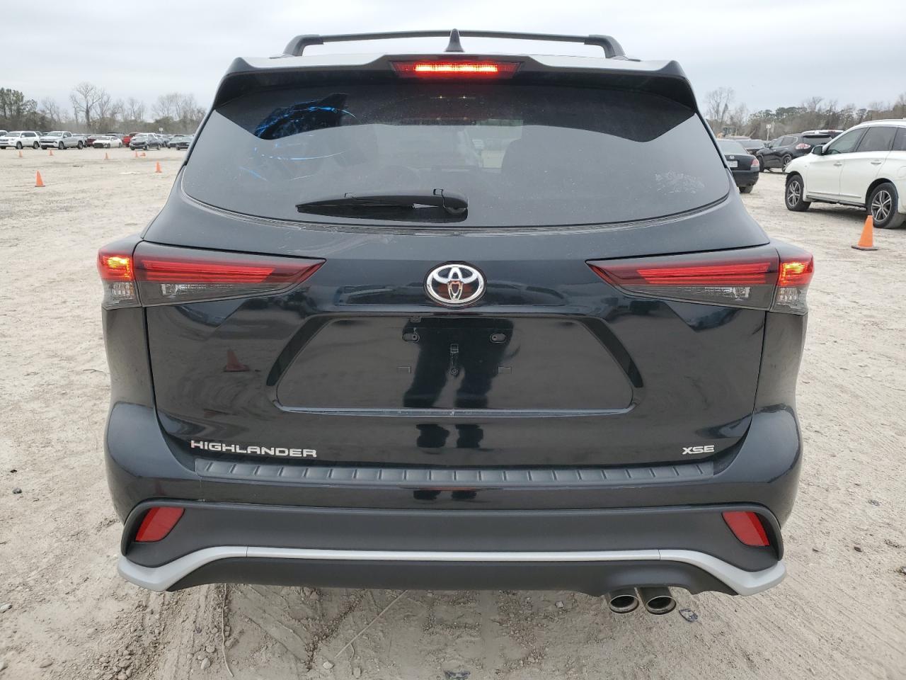 2024 TOYOTA HIGHLANDER - Image 6