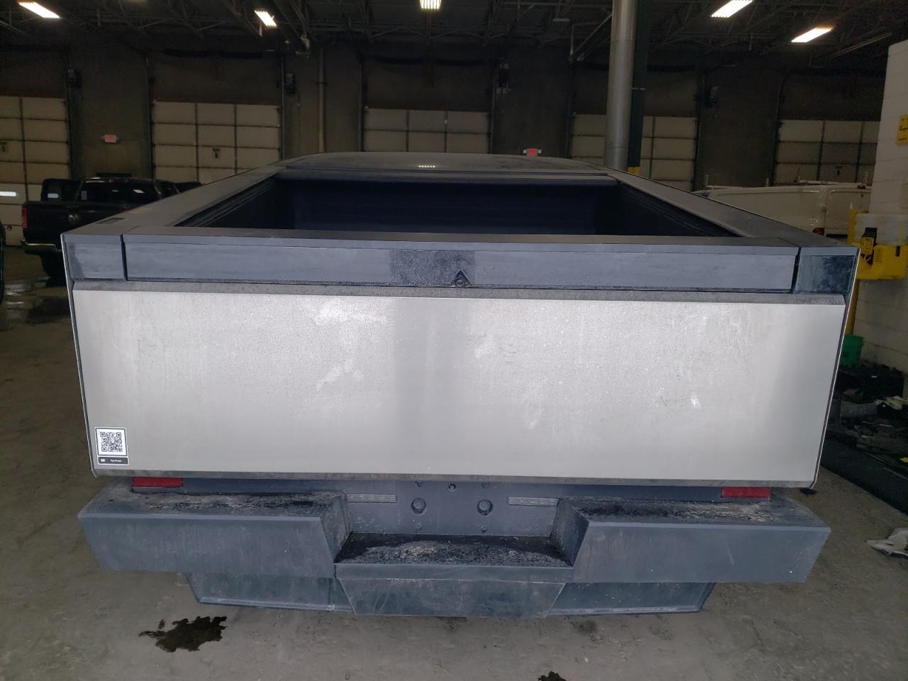 2024 TESLA CYBERTRUCK - Image 6