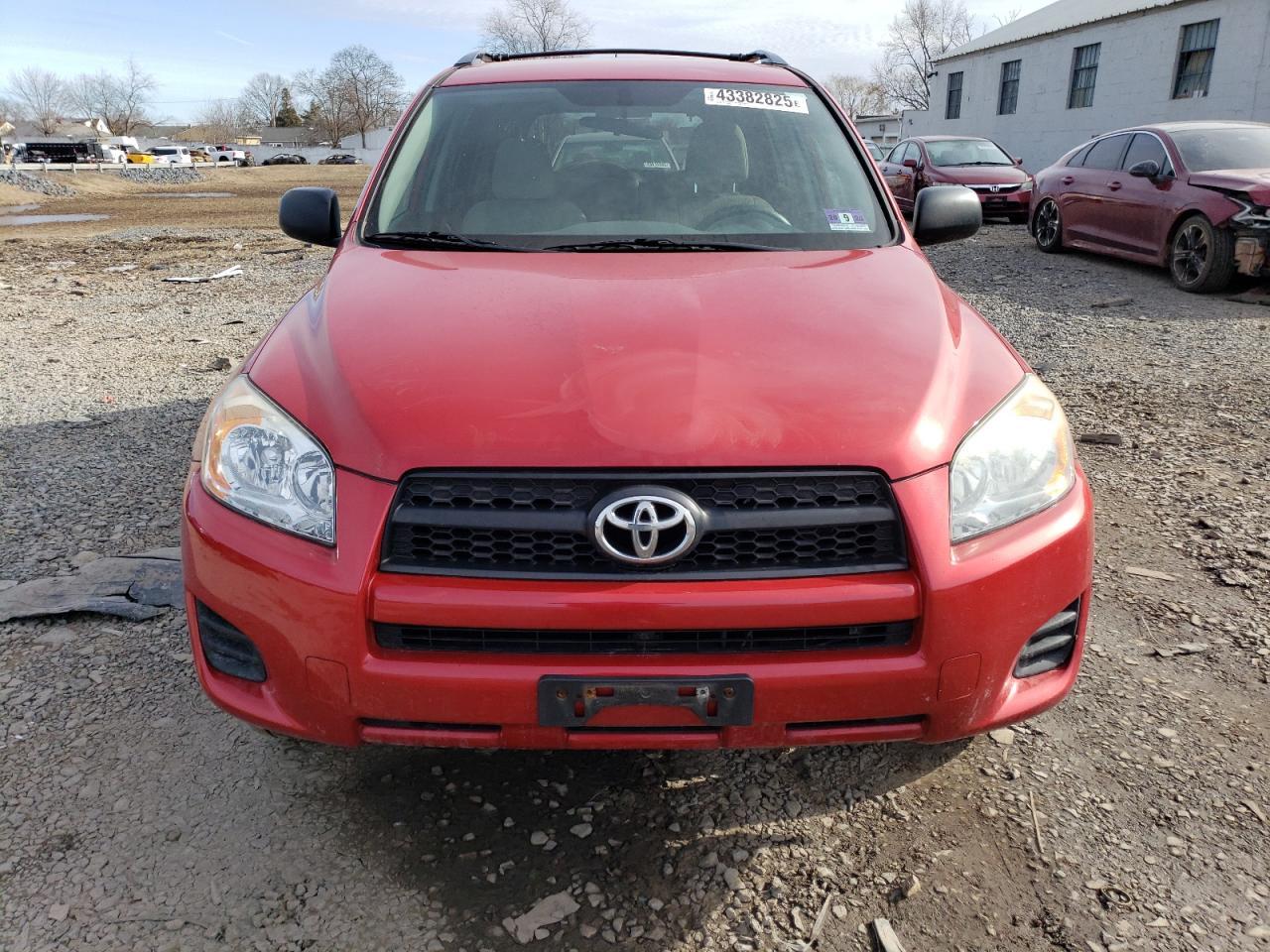2011 TOYOTA RAV4 - Image 5