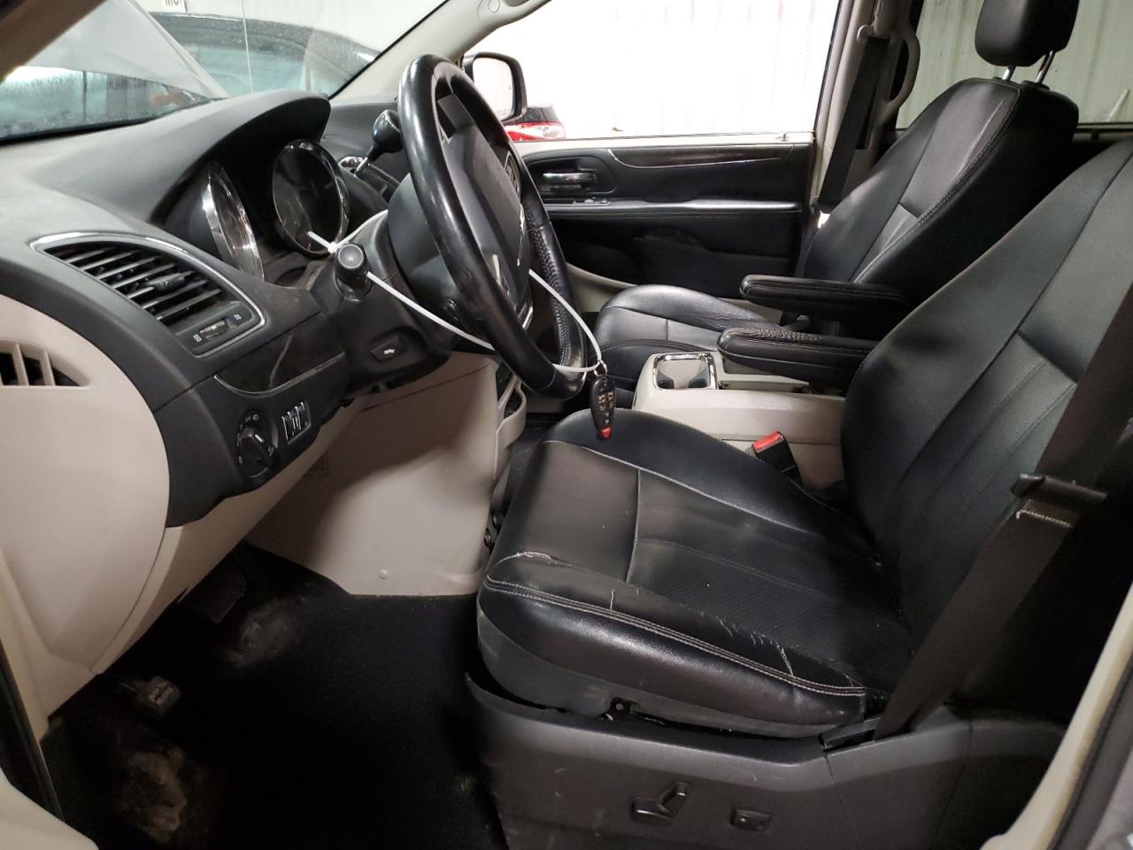 2014 CHRYSLER TOWN & COU - Фото 7