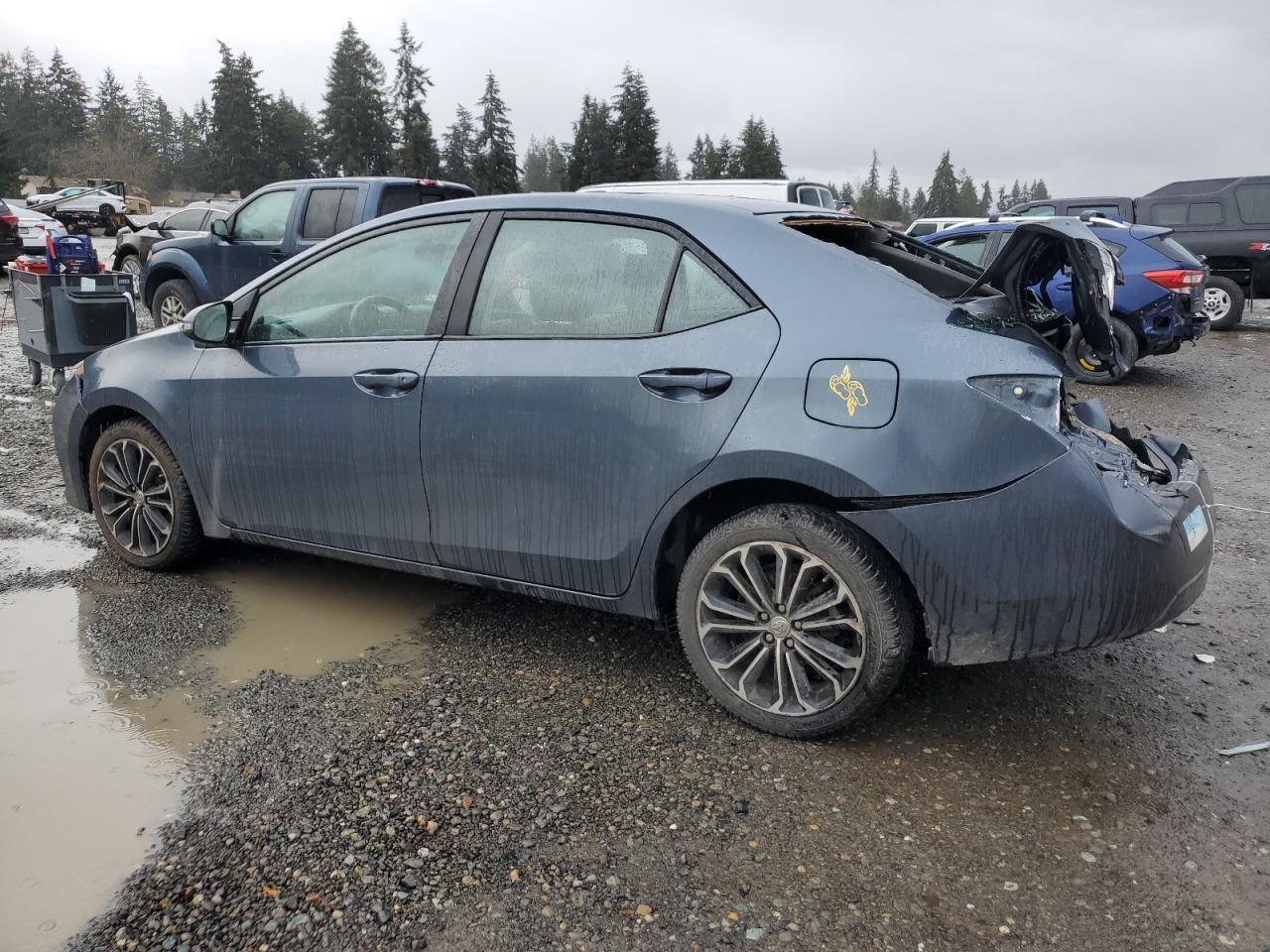 2014 TOYOTA COROLLA L - Image 2