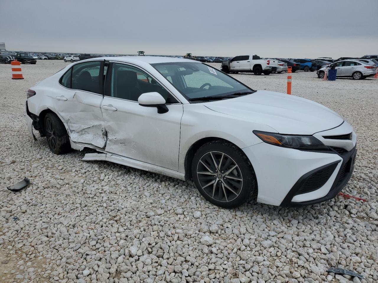 2021 TOYOTA CAMRY SE - Фото 4