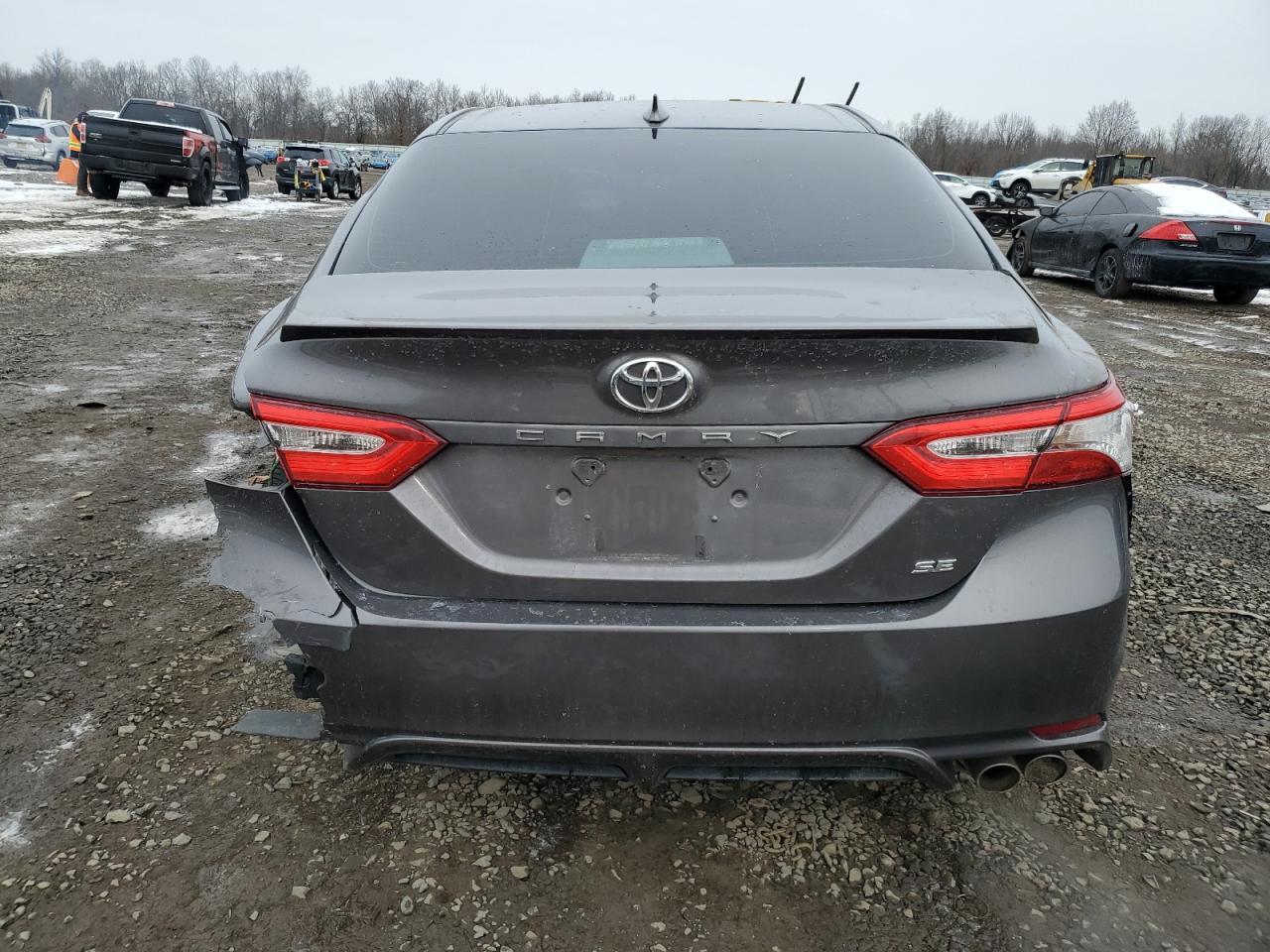 2020 TOYOTA CAMRY SE - Фото 6