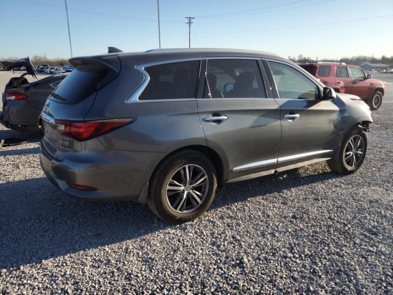 2019 INFINITI QX60 LUXE - Фото 3