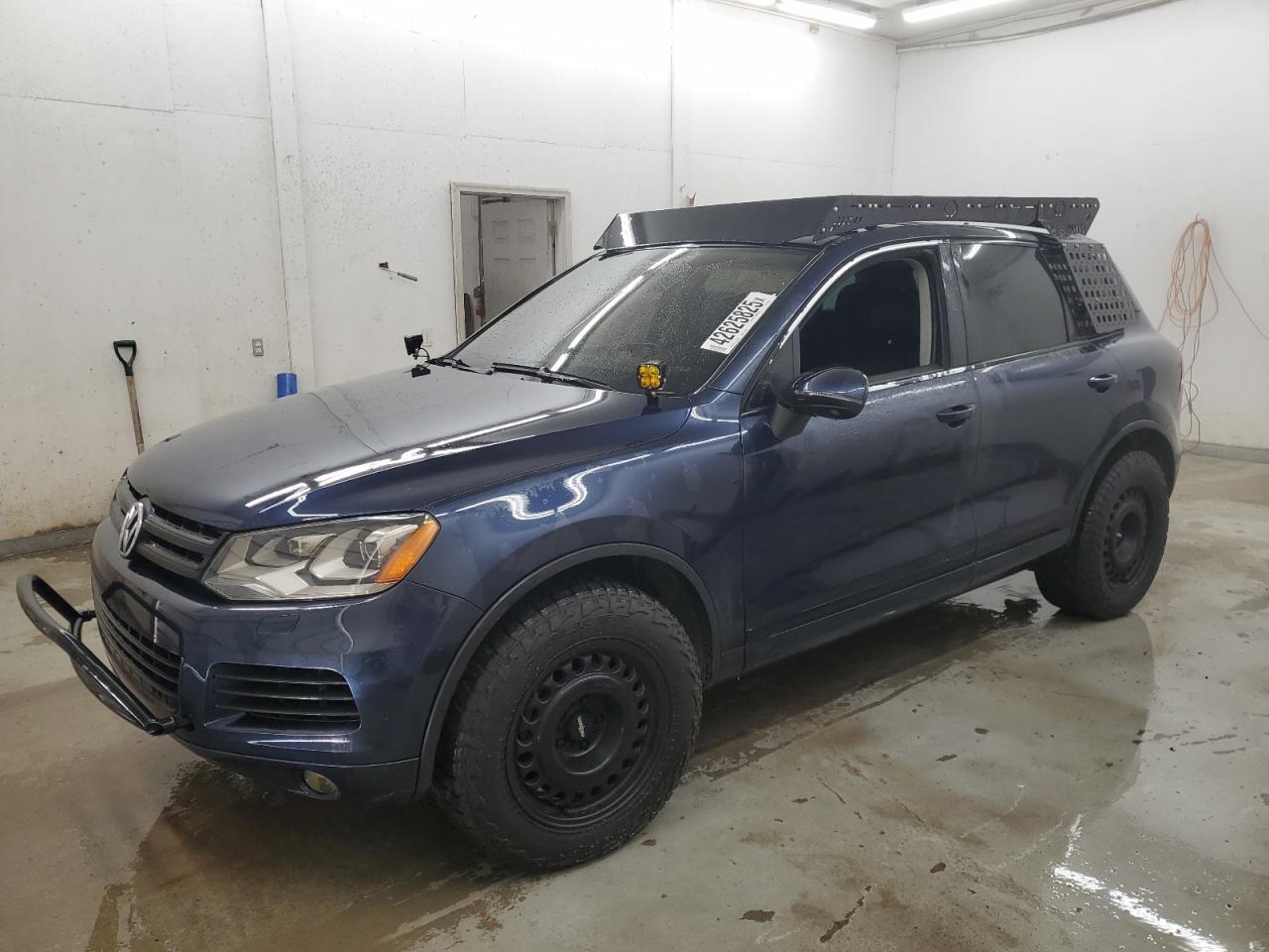 2014 VOLKSWAGEN TOUAREG V6