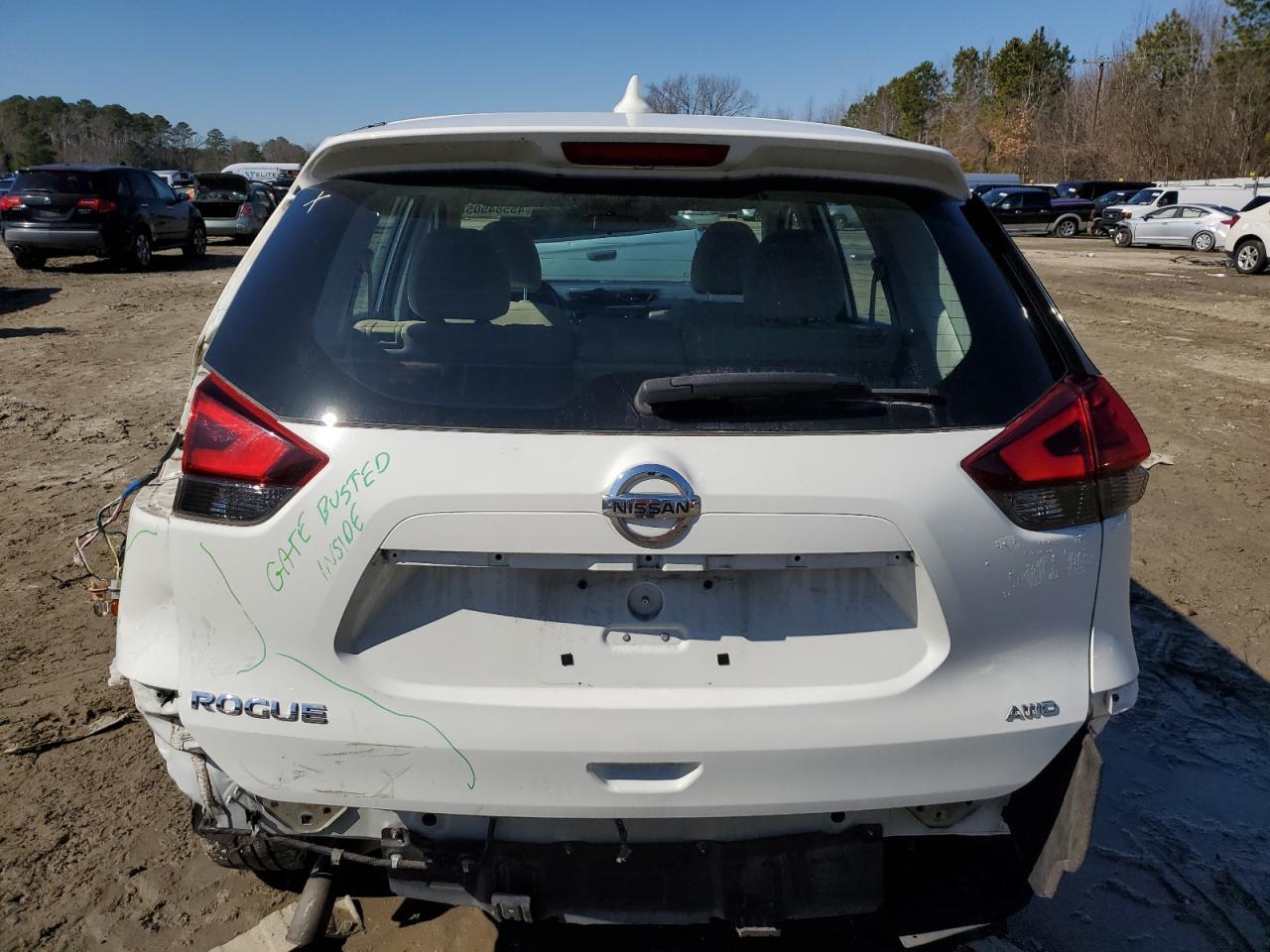 2017 NISSAN ROGUE SV - Фото 6